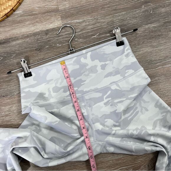 Lululemon‎ Wunder under leggings high Rise incognito camo - Picture 4 of 9